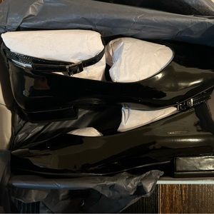 New Seychelles woman’s black flats